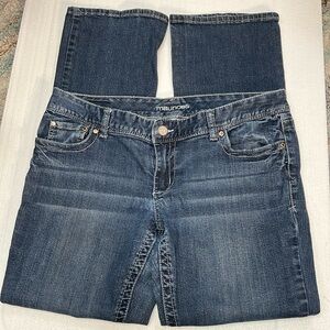 Maurices Bootcut Blue Jeans in Size 13/14. EUC.